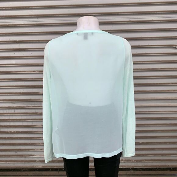 🛍️Fever sheer green long sleeve button up top - Picture 6 of 7